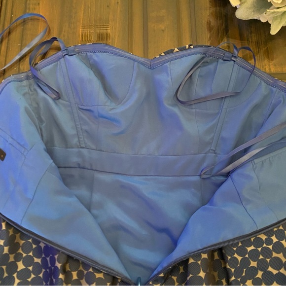 BCBGMaxAzria Polka Dot Satin Dress Bow Detail size 0 - Picture 10 of 11